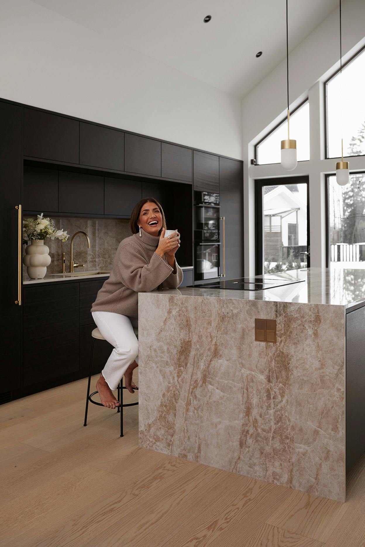 Image number 55 of the current section of A dark modern kitchen covered in Dekton of Cosentino USA