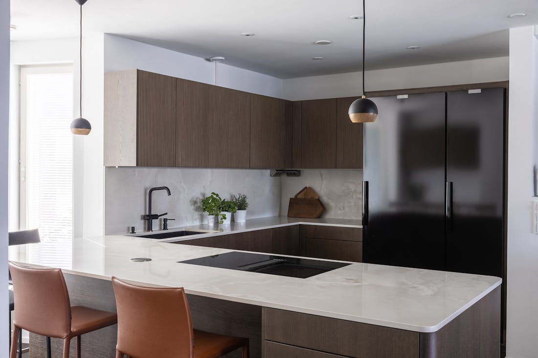 Architect and interior designer Memmu Pitkänen chose the beautiful Dekton Helena for her kitchen