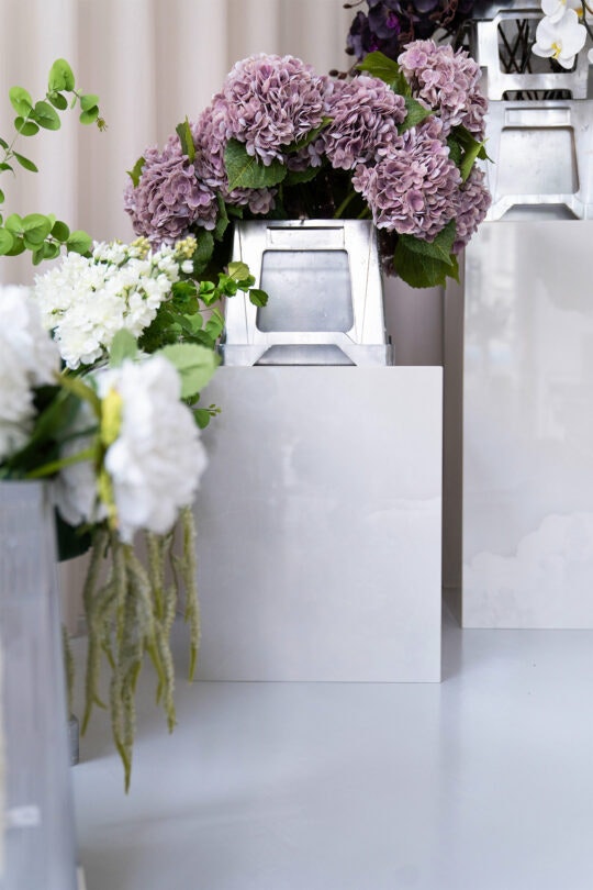 Dekton pedestals for the world's most exquisite artificial flower