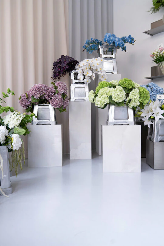 Dekton pedestals for the world's most exquisite artificial flower