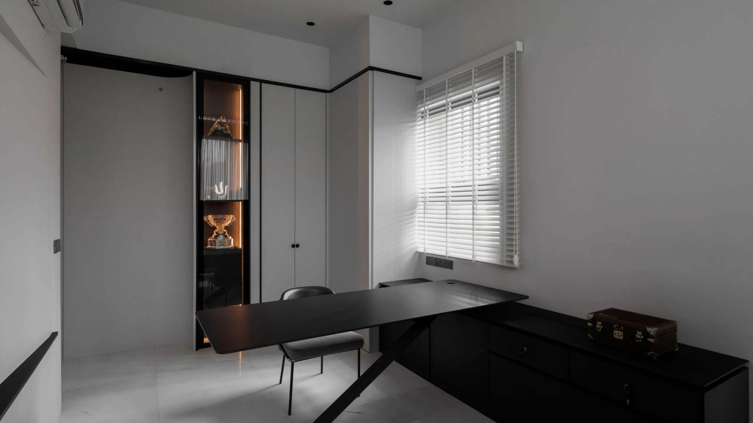 Seputeh Height by WU Space Design Image 33 of CJR 3434 scaled.jpg?auto=format%2Ccompress&ixlib=php 3.3 in Marble, wood, and Dekton to create a kitchen as elegant as it is practical - Cosentino