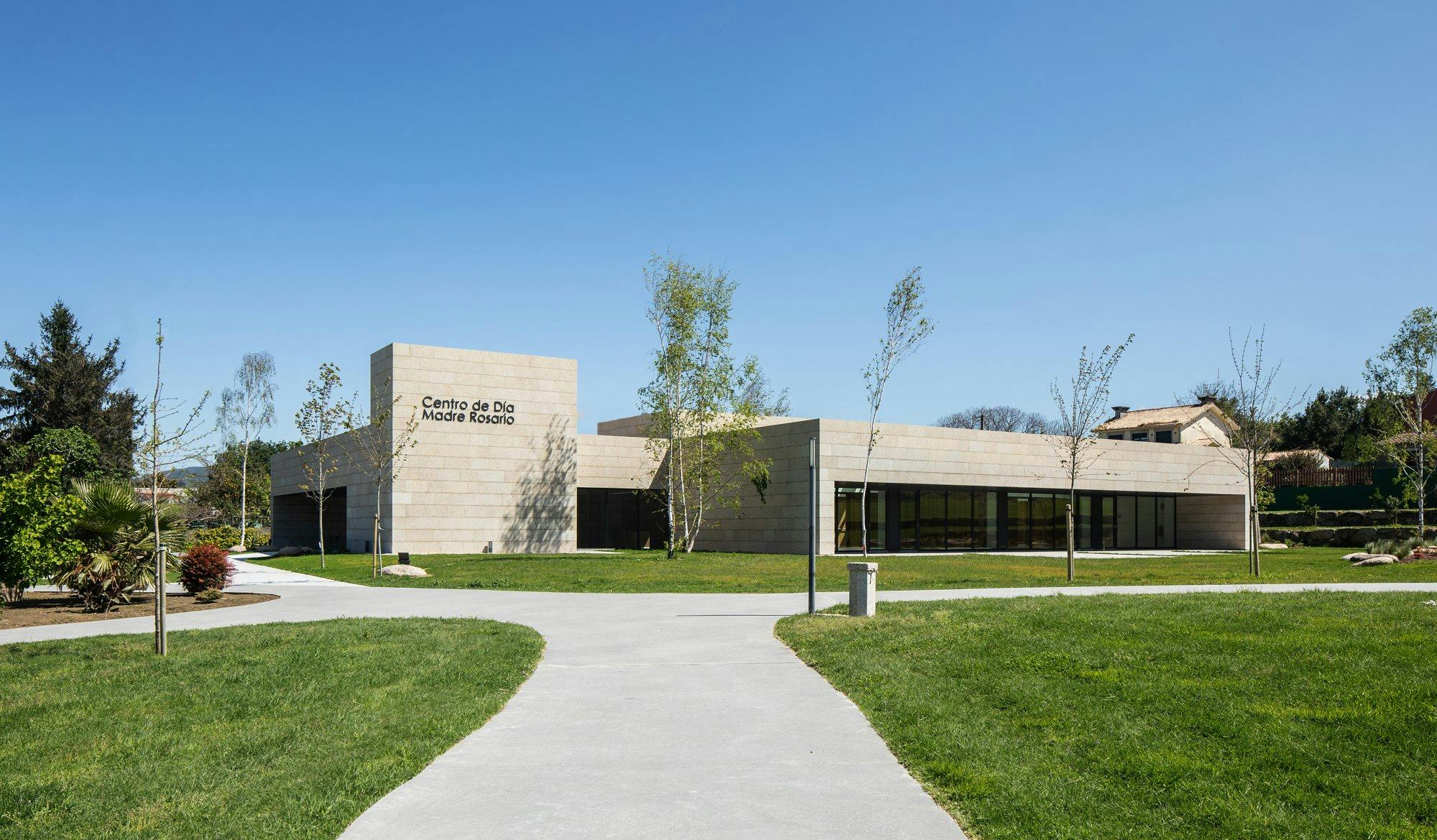 Centro-de-Dia-Madre-Rosario-9 Image 60 of Centro de Dia Madre Rosario 9.jpg?auto=format%2Ccompress&ixlib=php 3.3 in Contract - Cosentino