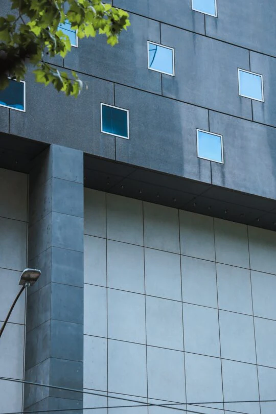 Facade La Trobe Melbourne (12) Facade La Trobe Melbourne (12)