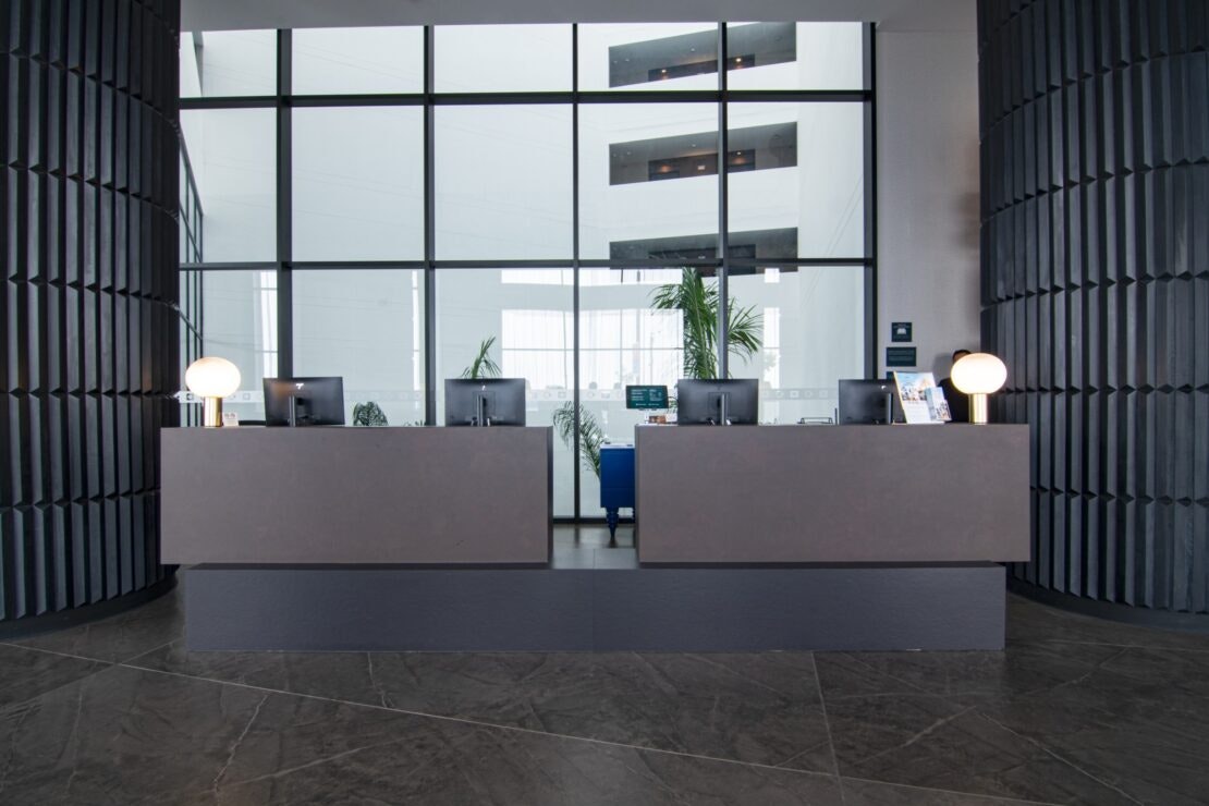 Hotel Wyndham (5) Hotel Wyndham (5)