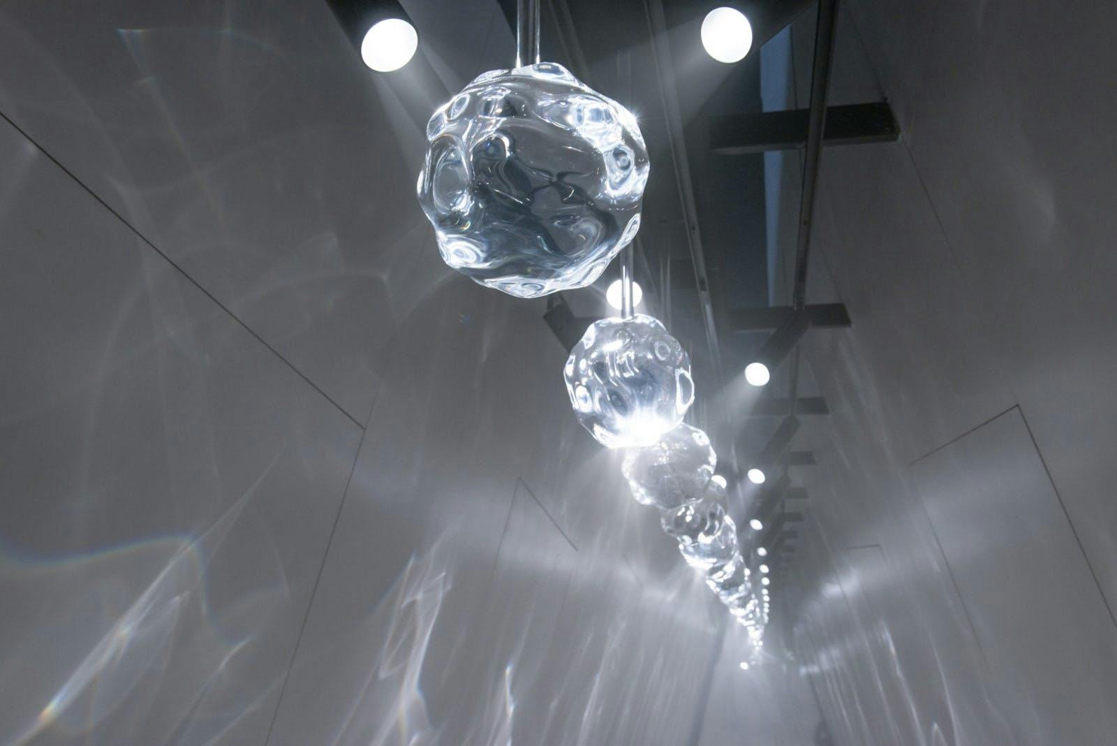 Image 32 of Caustic Spheres Raytrace by Benjamin Hubert of LAYER for Dekton. Image Credit David Zanardi lr 1 in "Raytrace" with Dekton® in Milan 2019 - Cosentino