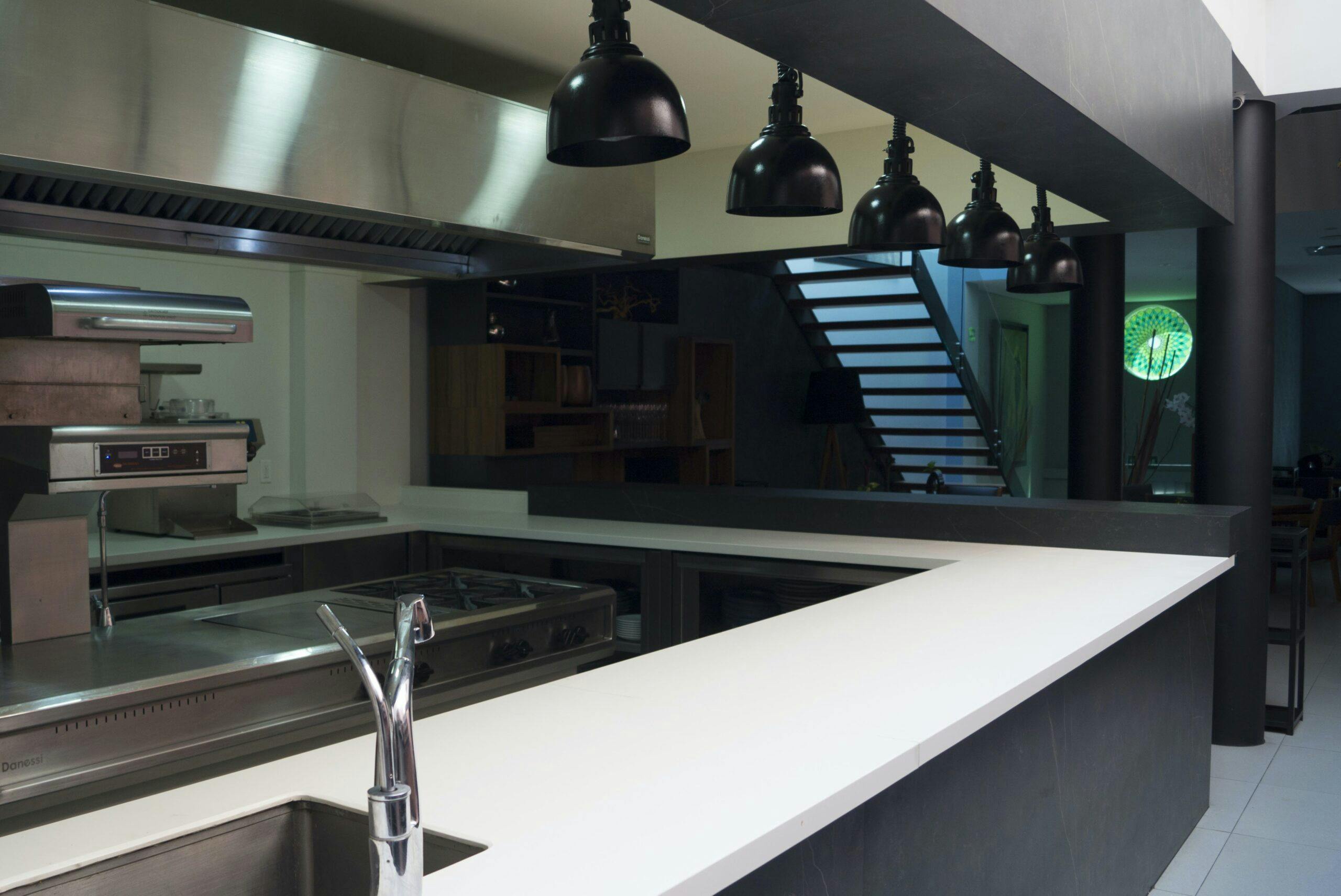 Mexico's Lorea Restaurant Blends Design and Taste with a Dekton Open Kitchen - Cosentino Cocina con superficies Dekton® Kelya y Dekton® Zenith 2 scaled | Cosentino
