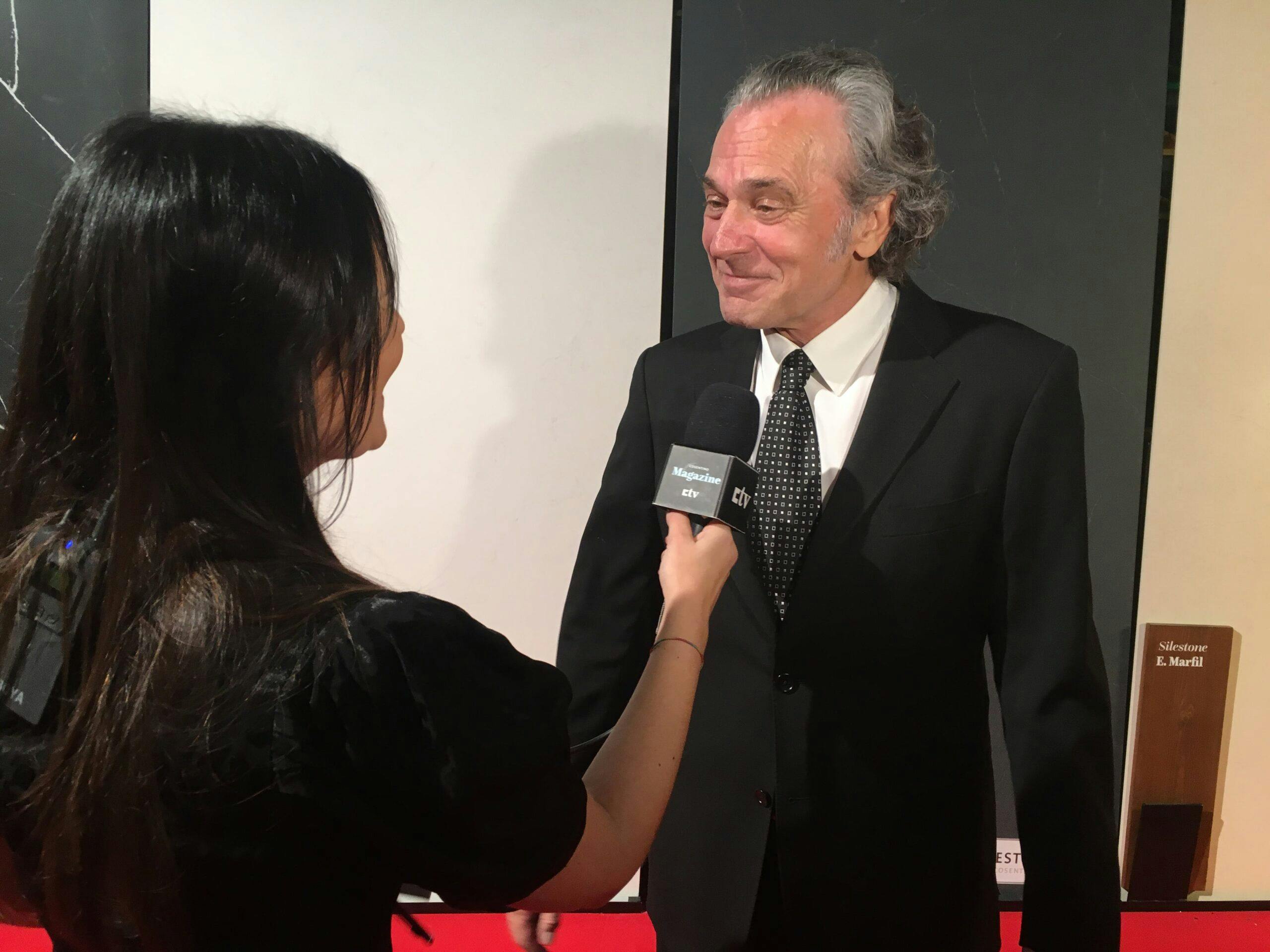 Image of Jose Coronado para TV Cosentino Premios Feroz 2019 1 scaled - Cosentino Image of Jose Coronado para TV Cosentino Premios Feroz 2019 1 scaled in Silestone® and 2019 Feroz Awards - Cosentino