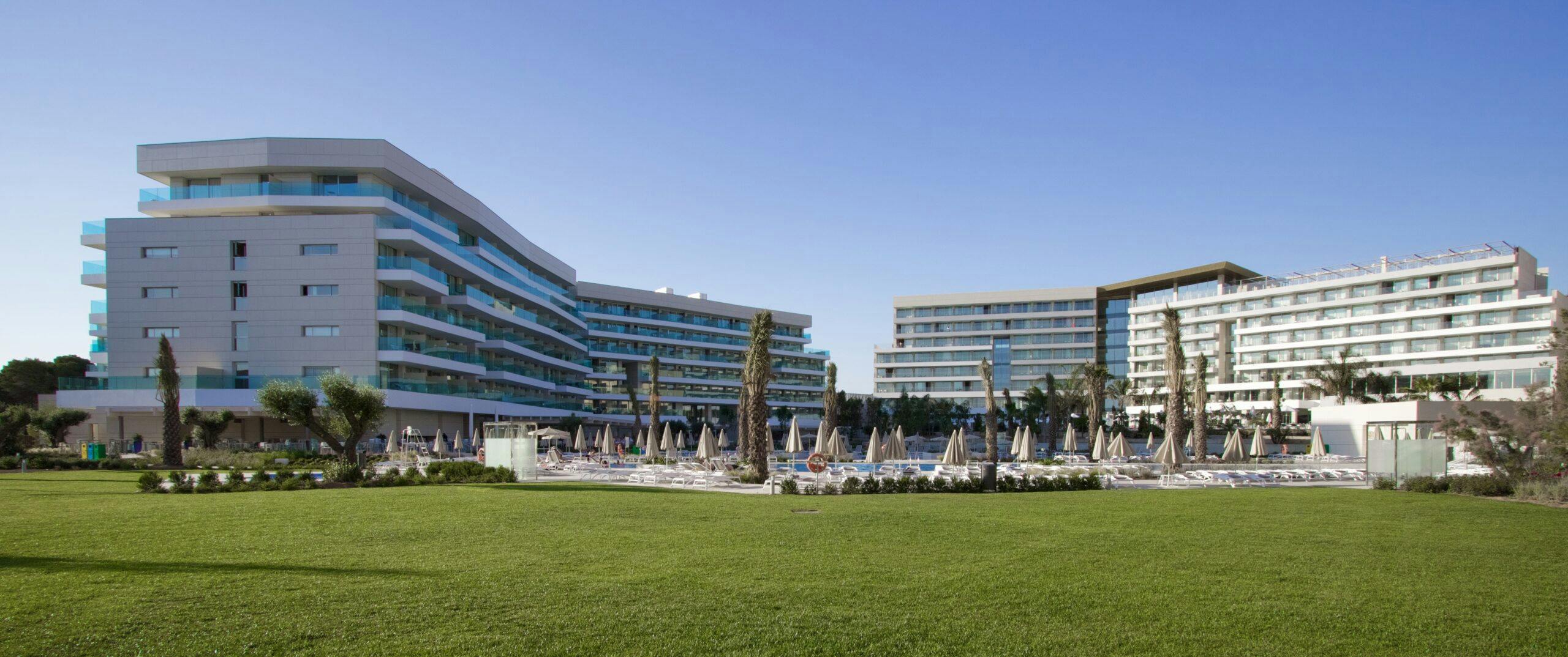 The Cosentino Group brings together its best Spanish and Portuguese clients in Palma de Mallorca - Cosentino Panoramic Hipotels 5 4 1 1 1 scaled | Cosentino