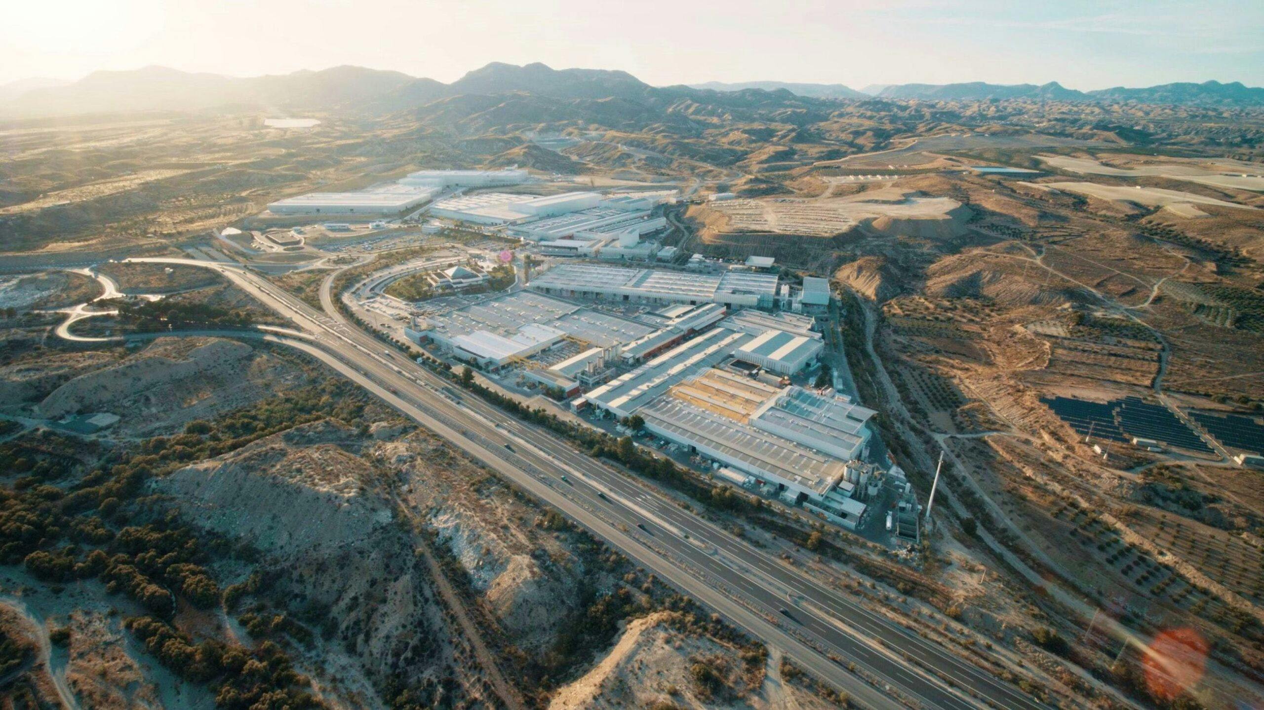 Cosentino, an investment for the future - Cosentino Parque Industrial Cosentino Cantoria 1 2 scaled | Cosentino