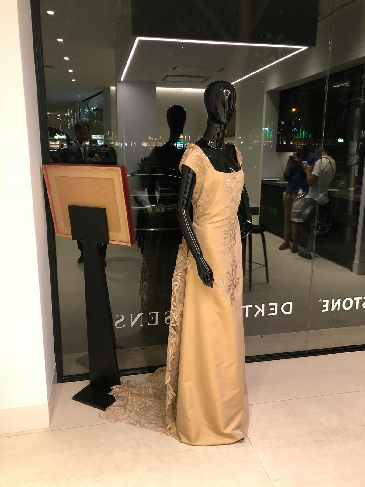"Art is Fashion and Fashion is made with Art" - Cosentino Vikileria 2 | Cosentino