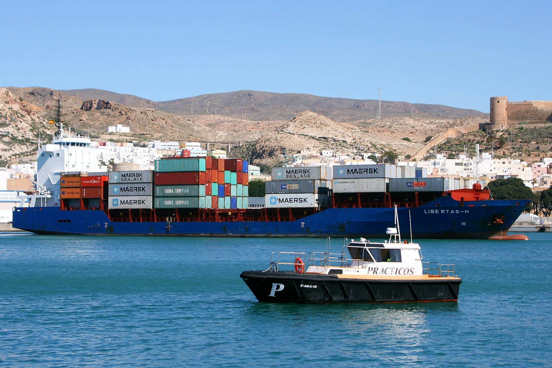 Image 32 of maersk cosentino puerto almeria 1 1.jpeg?auto=format%2Ccompress&ixlib=php 3.3 in Maersk launches operations, with Cosentino, at the Port of Almería - Cosentino