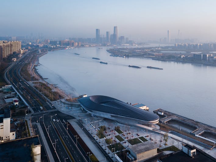 Image 31 of Westbund Riverside Tourist Center Archi Union.jpg?auto=format%2Ccompress&ixlib=php 3.3 in Shanghai becomes the eleventh city to join the C-guide - Cosentino
