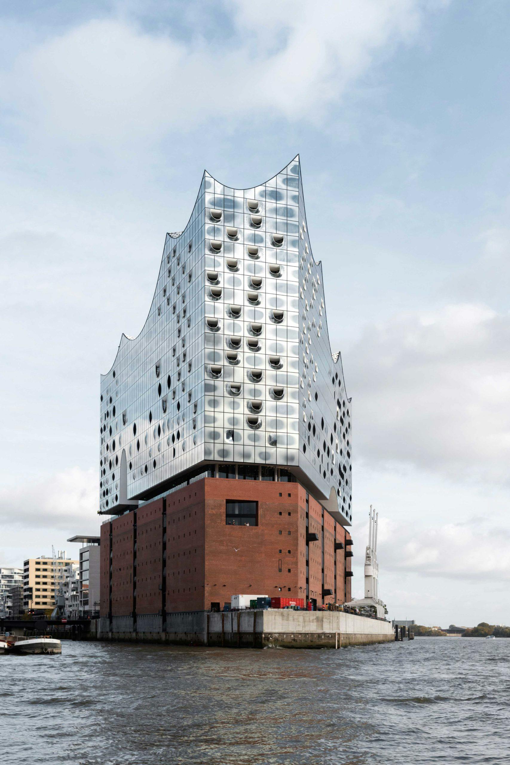 Image 41 of 230 CP 161104 001 IB PRI scaled in Elbphilharmonie - Cosentino