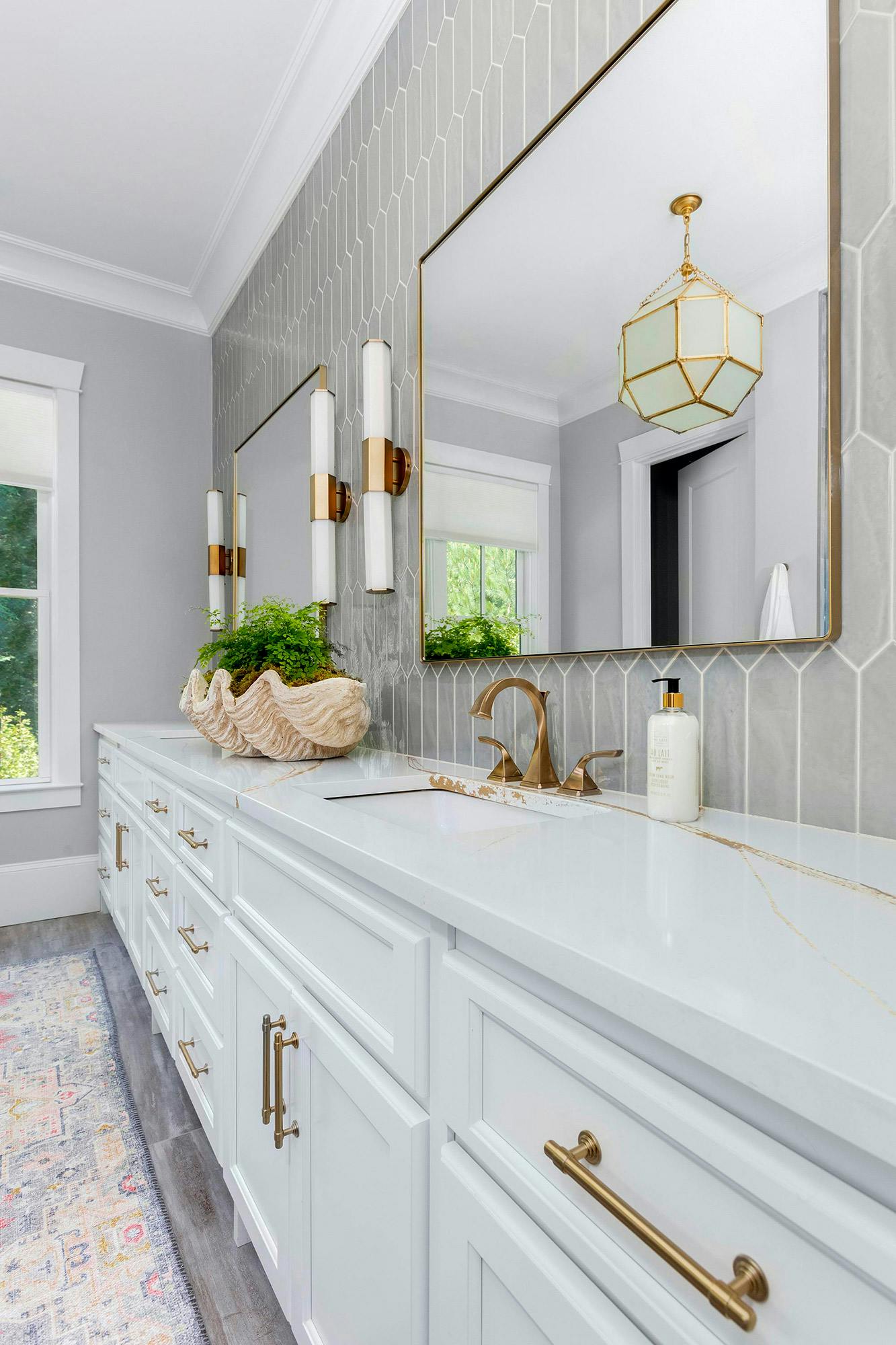 Image 34 of bano silestone casa en Georgia Delbrook 5.jpg?auto=format%2Ccompress&ixlib=php 3.3 in An ode to luxury with Silestone - Cosentino