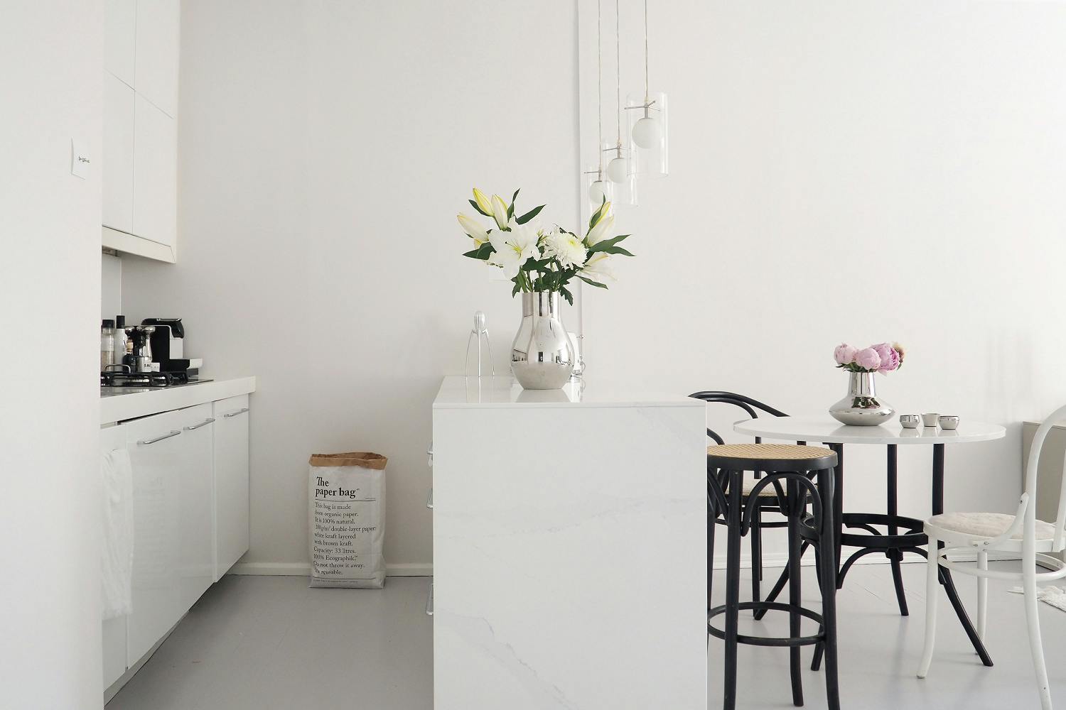 Image 44 of Charandthecity Silestone Calacatta Gold 8.jpg?auto=format%2Ccompress&ixlib=php 3.3 in Silestone revamps the kitchen and dining room of influencer Carita Alfthan - Cosentino