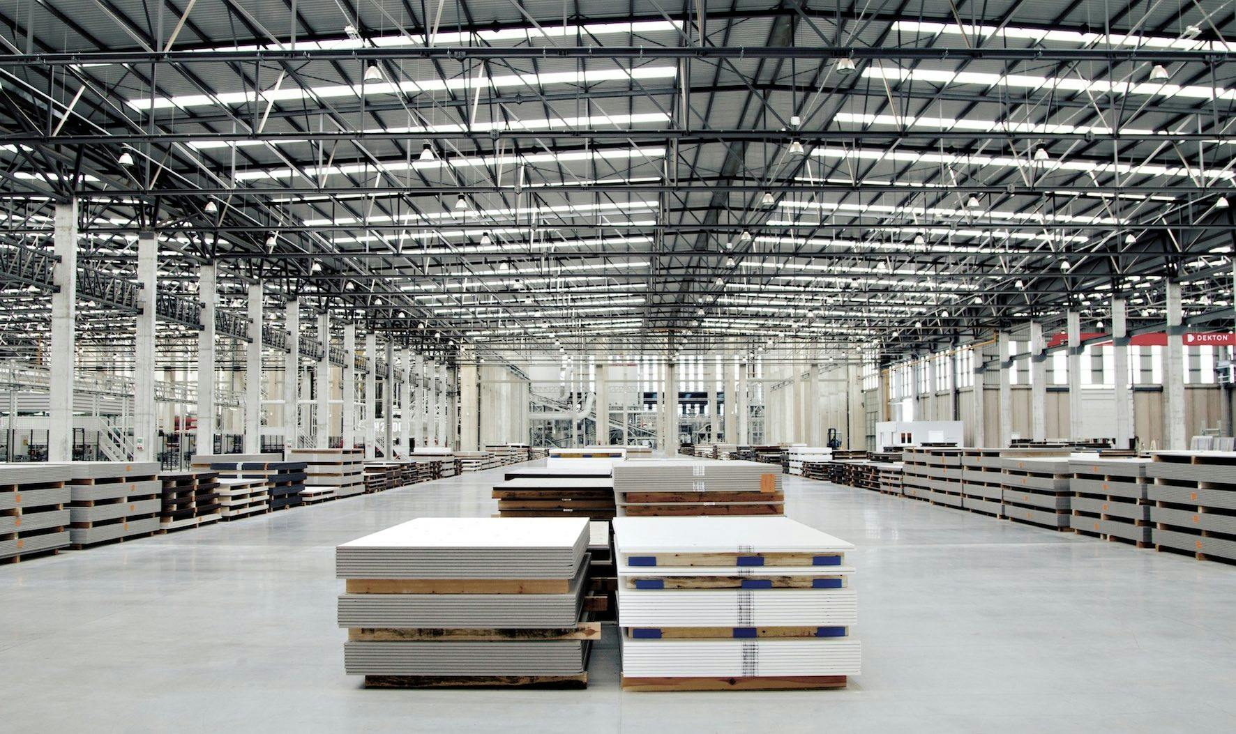 Image 43 of Interior Fabrica Cosentino low.jpg?auto=format%2Ccompress&fit=crop&ixlib=php 3.3 in Cosentino Announces Plan to Expand Manufacturing to North America - Cosentino
