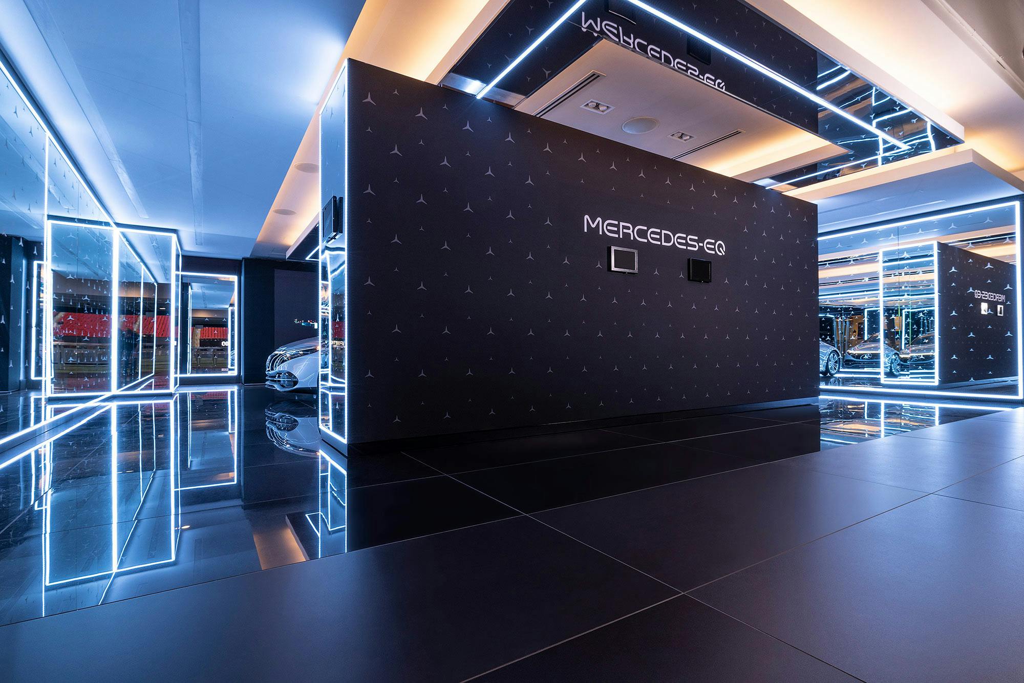 Image 34 of Mercedes Benz Stadium.jpg?auto=format%2Ccompress&ixlib=php 3.3 in Dekton featured as flooring in the Mercedes-Benz Stadium - Cosentino
