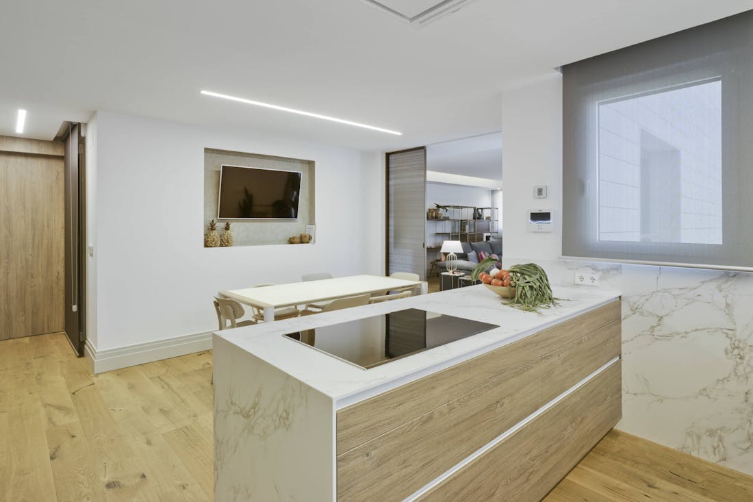 Spaciousness, functionality and Dekton for the kitchen of this house in Murcia