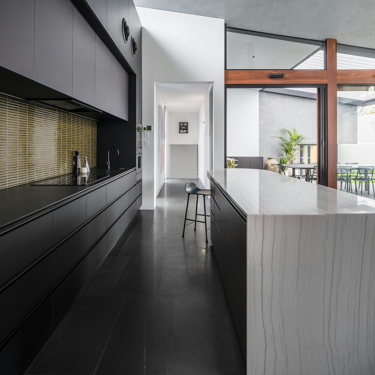 What Is a Shaker Kitchen? Definition, Materials, and More