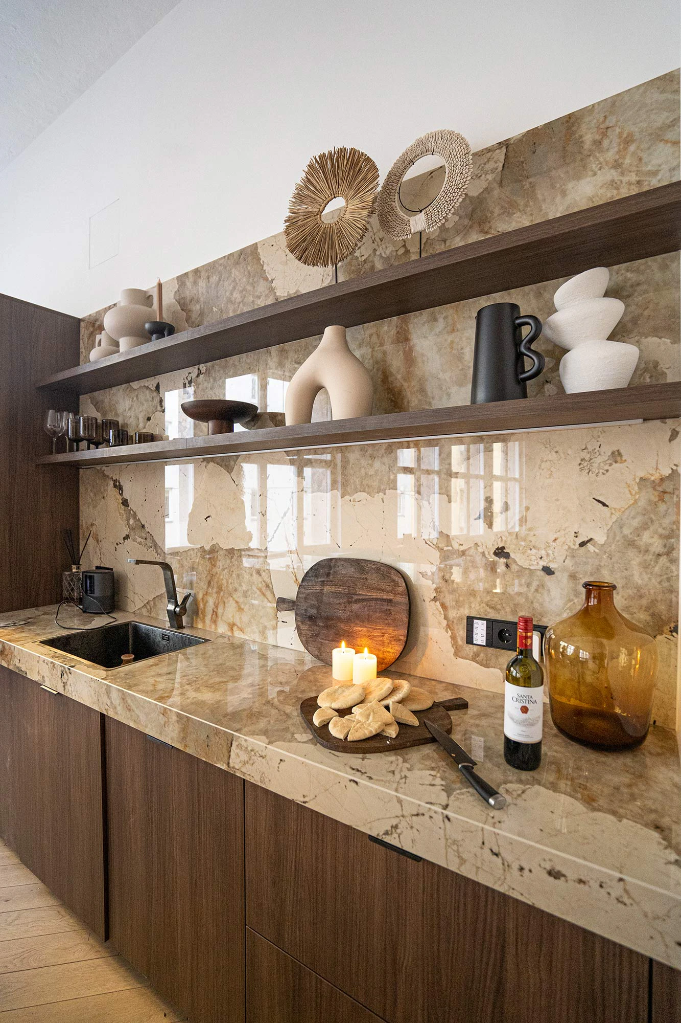 Elegance and functionality in an industrial-style loft apartment in ...