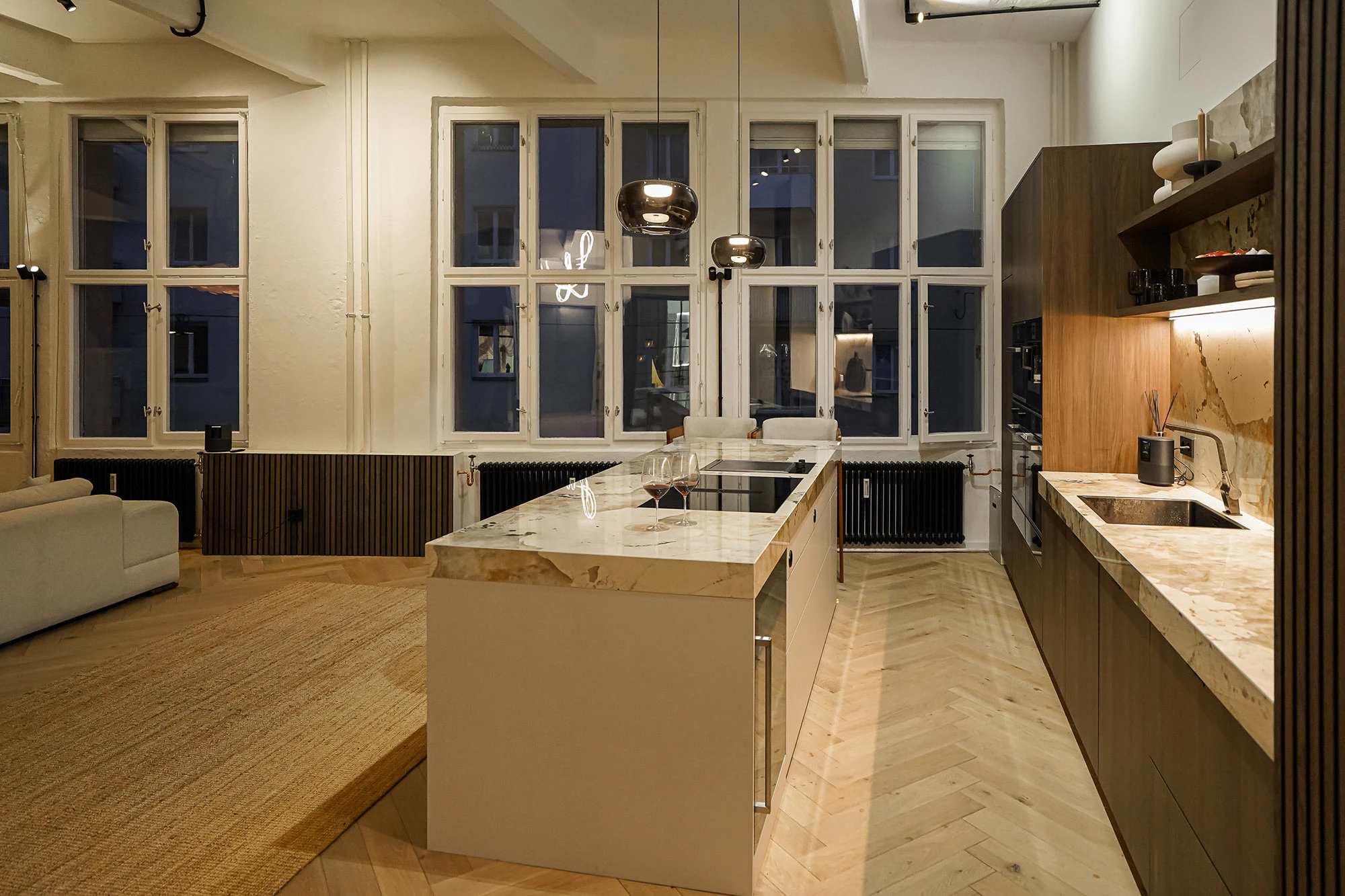 Visual Reference: Elegance And Functionality In An Industrial Style Loft Apartment In