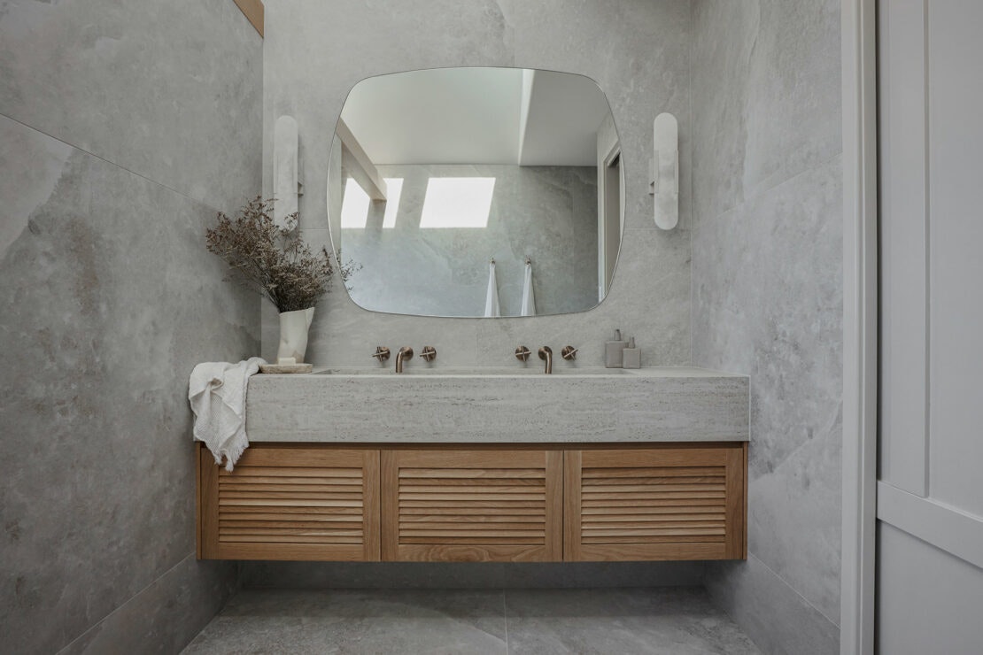 Kyal-Kara-Bay-Builds-House-1-Bath-22 Kyal-Kara-Bay-Builds-House-1-Bath-22