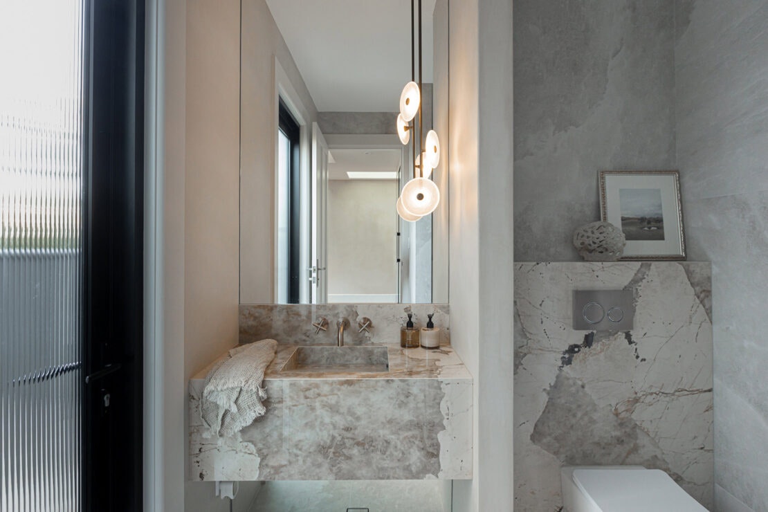 Kyal-Kara-Bay-Builds-House-1-Powder-03 Kyal-Kara-Bay-Builds-House-1-Powder-03