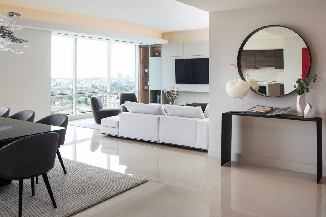 ClaudiaAfshar_BeverlyWest_MeghanBob_LivingWide_Lights_HR ClaudiaAfshar_BeverlyWest_MeghanBob_LivingWide_Lights_HR