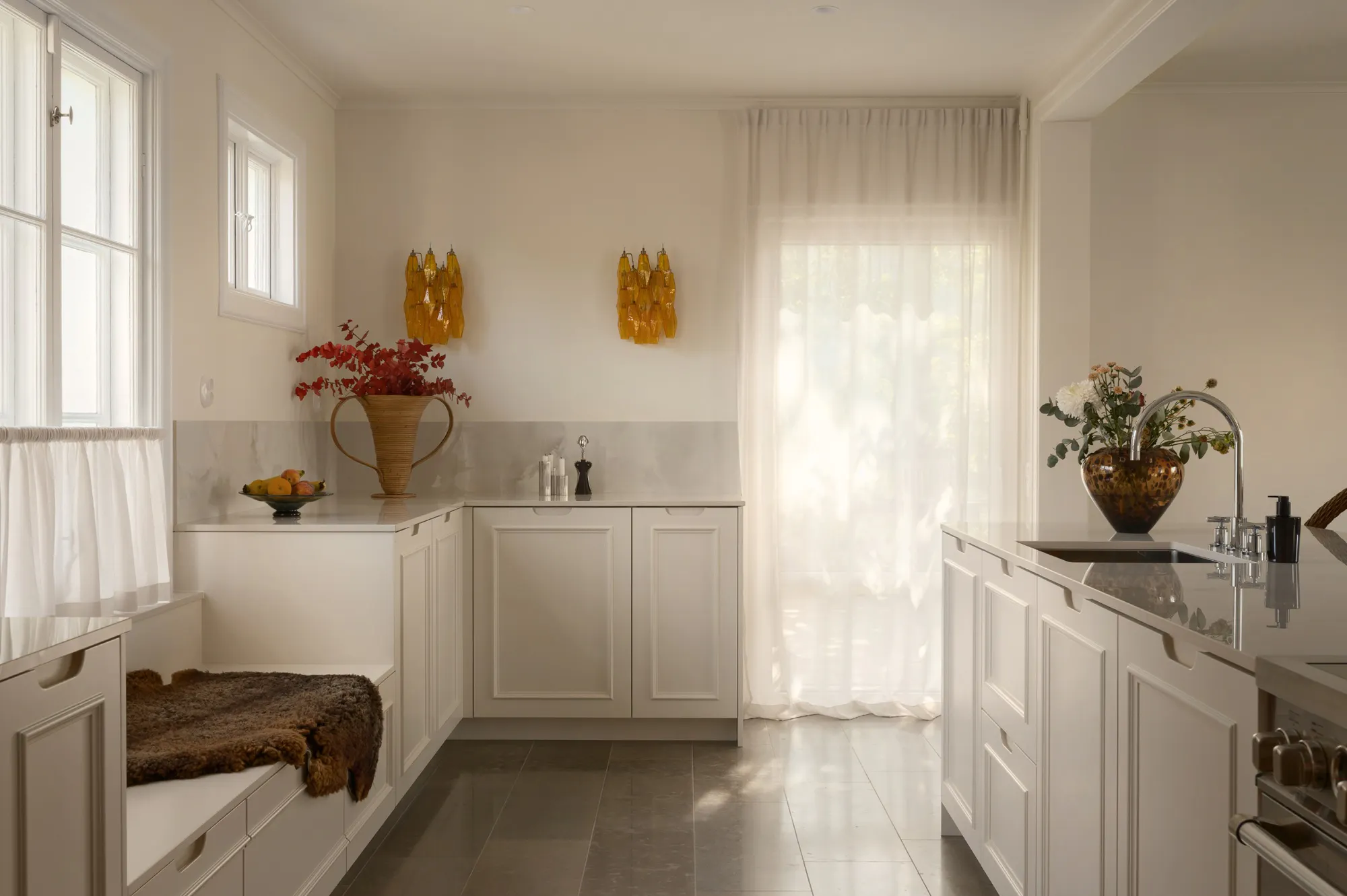 Henriettas Dream Kitchen Miatheo (3) Image 61 of Henriettas Dream Kitchen Miatheo 3.jpg?auto=format%2Ccompress&ixlib=php 3.3 in Kitchens - Cosentino