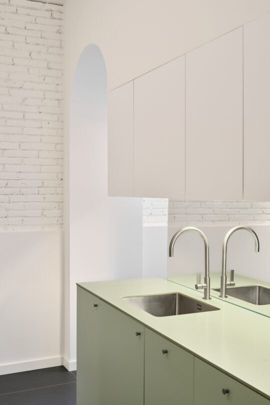 La Dolors (3) La Dolors (3)