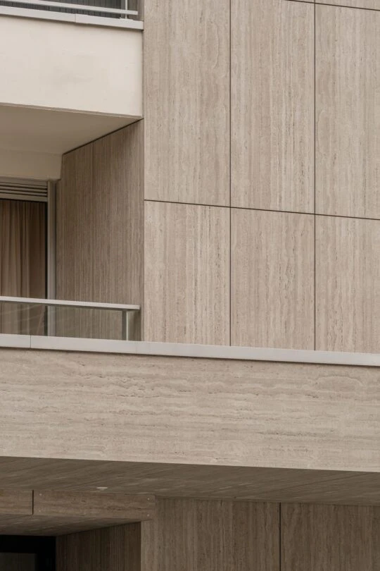 Pilar Shoots - Meeuwenbank HR-13 Pilar Shoots - Meeuwenbank HR-13