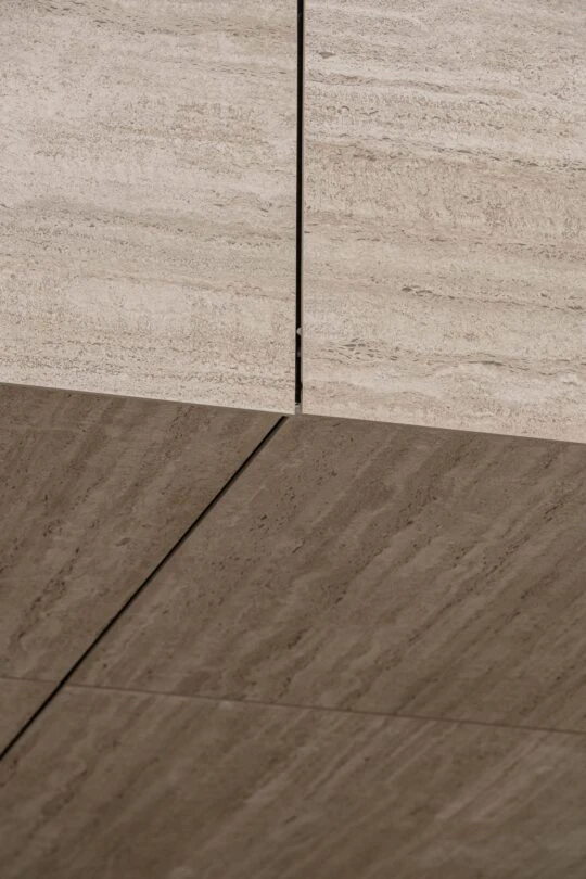 Pilar Shoots - Meeuwenbank HR-9 Pilar Shoots - Meeuwenbank HR-9