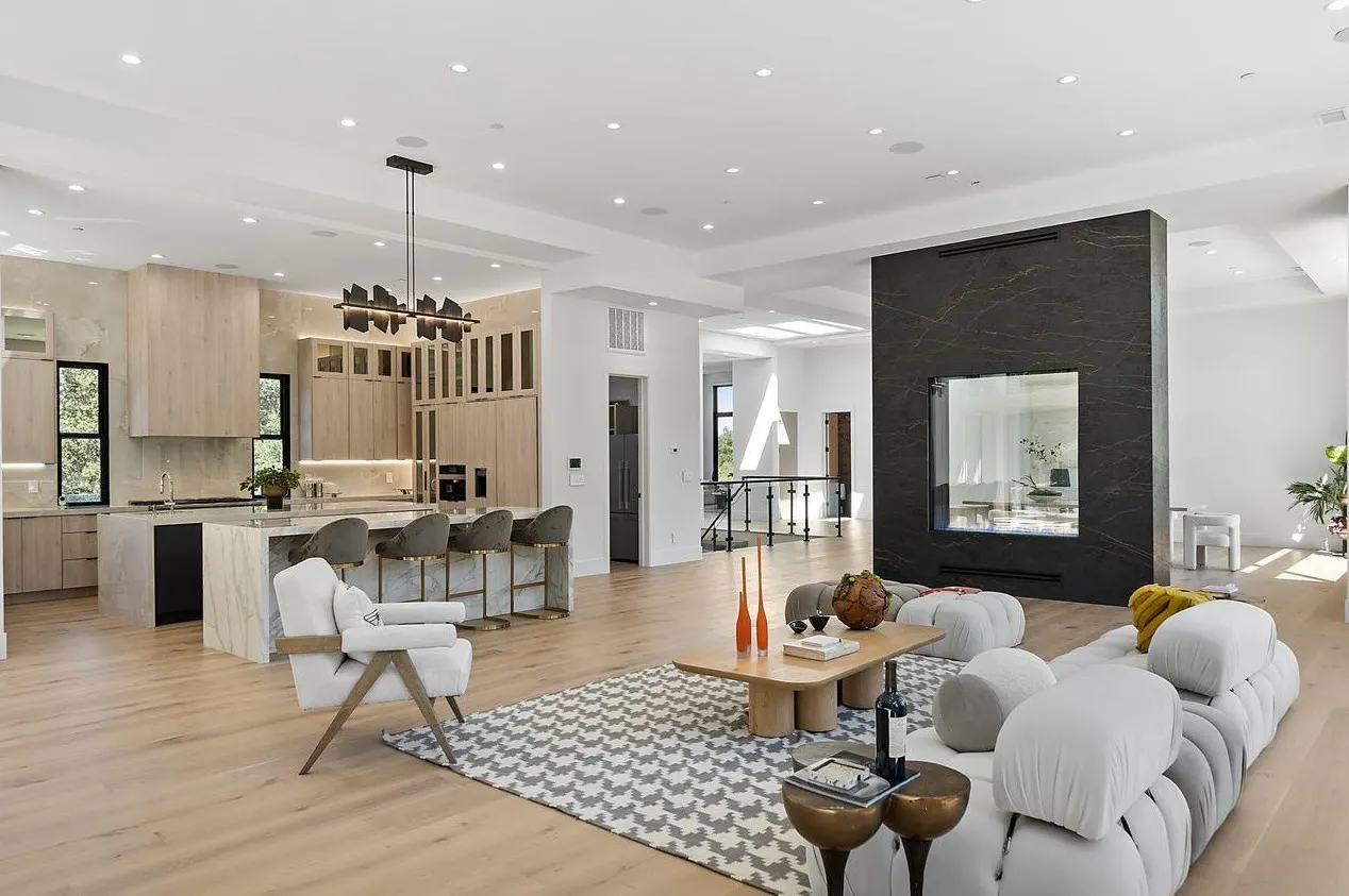 Serenity Hidden Spring (1) Image 15 of Serenity Hidden Spring 1.jpg?auto=format%2Ccompress&ixlib=php 3.3 in A perfect façade for seaside living - Cosentino