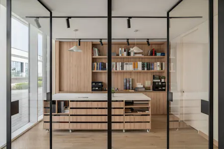 Stunning Practical Textured Decor Apartment image